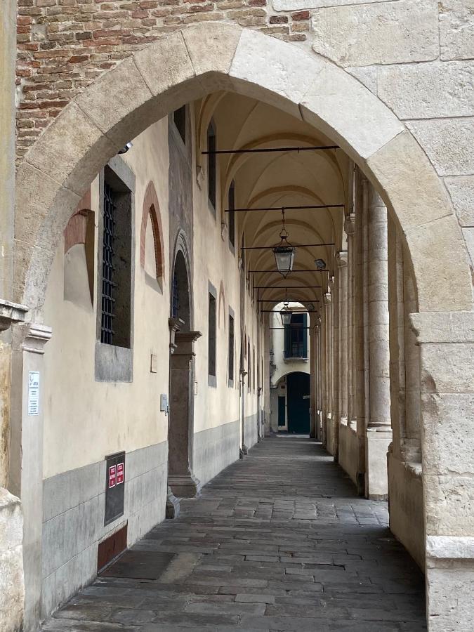Catoo Dimora Di Design Park In Palazzo Nobiliare Al Duomo Apartment ปาโดวา ภายนอก รูปภาพ